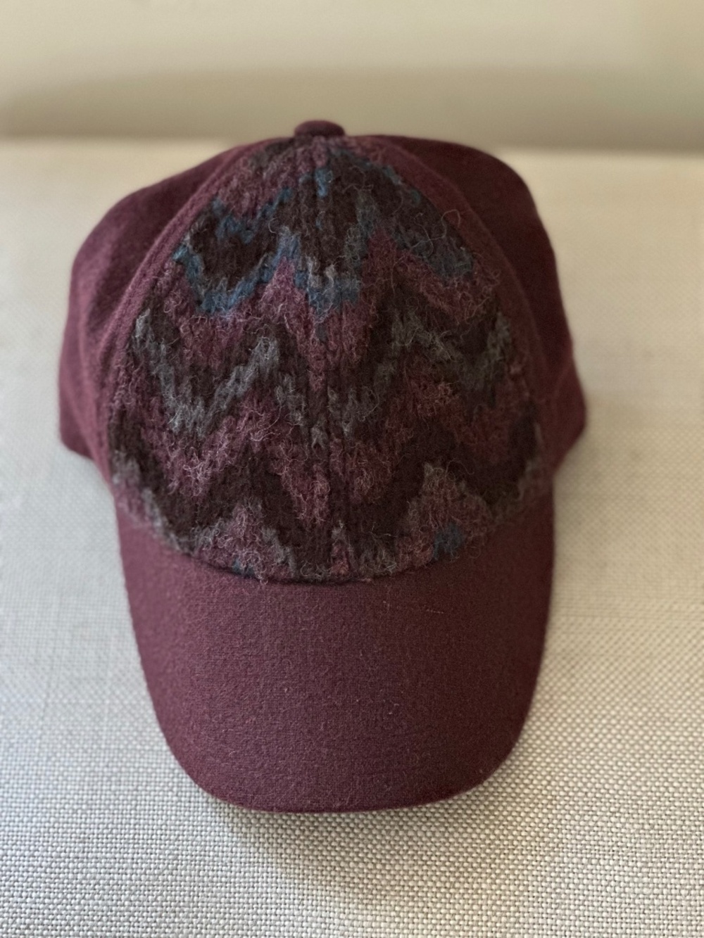 WOMENS Burgundy Maroon Wine Red Baseball Cap Hat WOOL Zig Zag